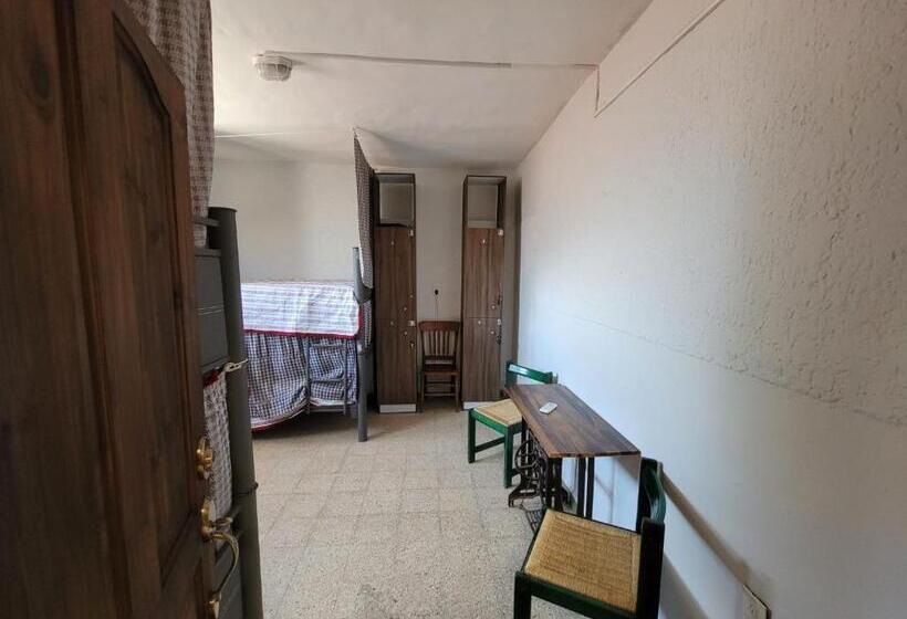 Soluna Female Only Hostel