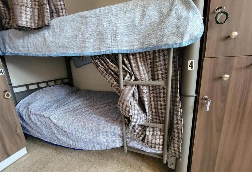 Soluna Female Only Hostel