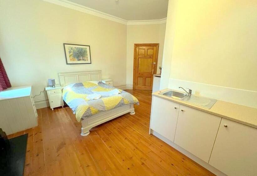 Sutton Studio Apartments