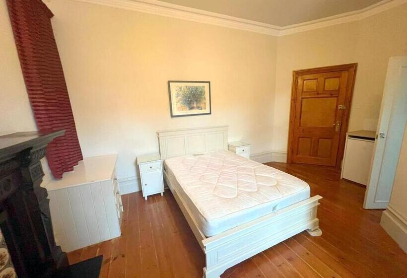 Sutton Studio Apartments