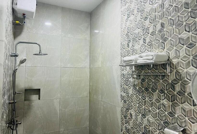 Urbanview Hotel Nimara Ngawi By Reddoorz