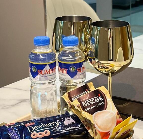 Vibe Condo At Uptown Parksuites Bgc