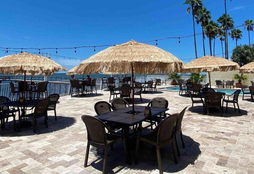 Condo In Waterfront Resort With Balcony Close To Beaches Free Bikes