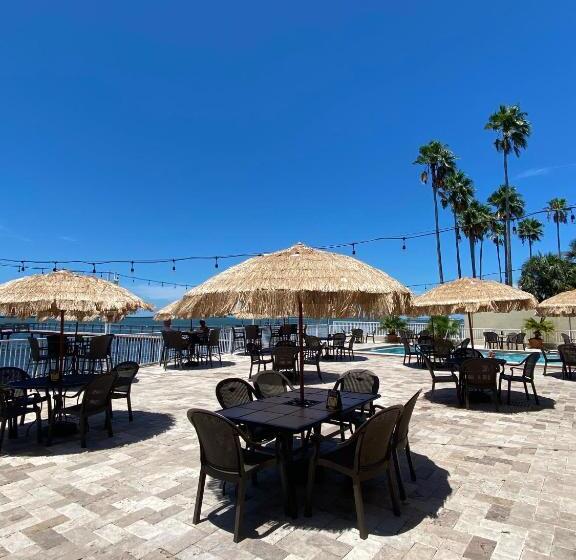 Condo In Waterfront Resort With Balcony Close To Beaches Free Bikes