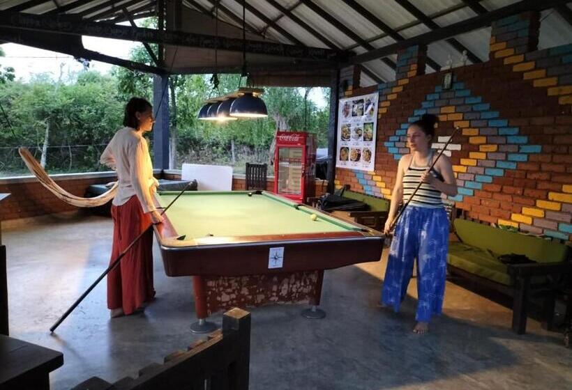 Yala Ying Yang Hostel & Camping