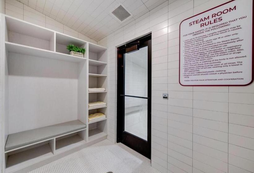 Yotelpad By All Seasons Resort Lodging