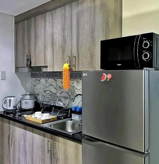 1br Condotel With Balcony At Edsa