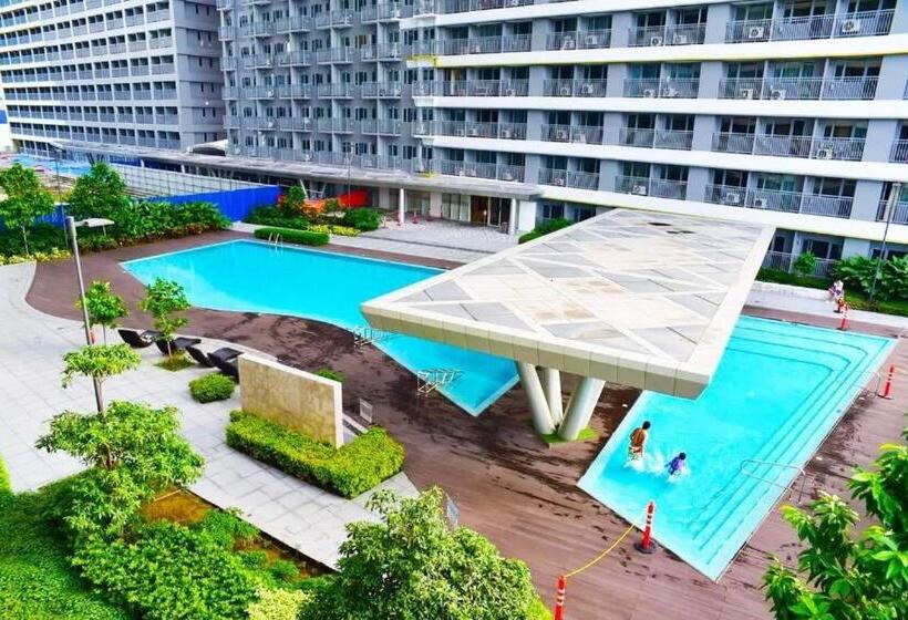 1br Condotel With Balcony At Edsa