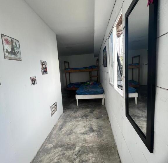 הוסטל Acapulcobeach