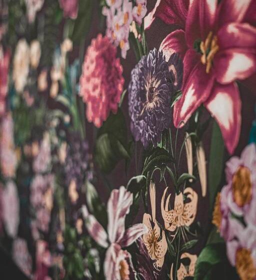 تختخواب و صبحانه Artists  Nest