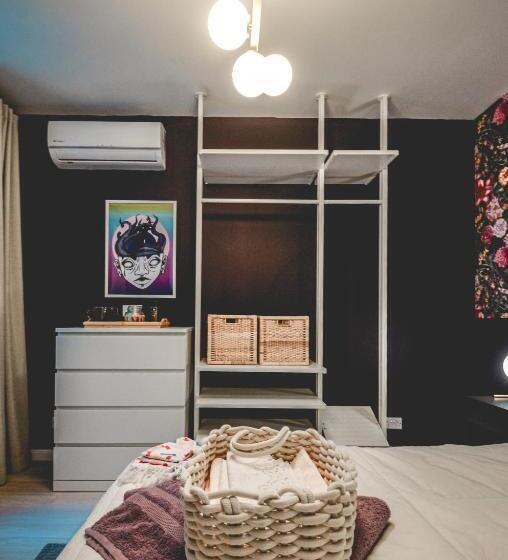 تختخواب و صبحانه Artists  Nest