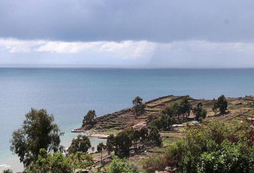 تختخواب و صبحانه Inka Lake Taquile Lodge
