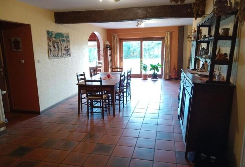 مبيت وإفطار Le Vieux Noyer