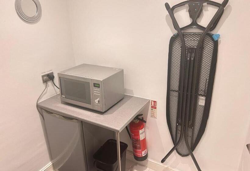 ベッドアンドブレックファースト Luxury Studio Apartment, Beckenham