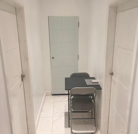 ベッドアンドブレックファースト Luxury Studio Apartment, Beckenham