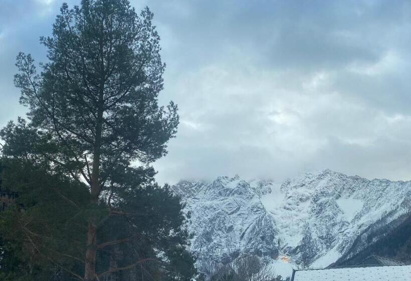 تختخواب و صبحانه Rooms Kočna