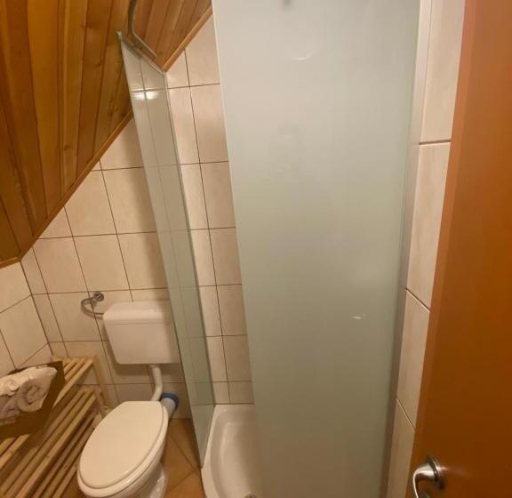 تختخواب و صبحانه Rooms Kočna