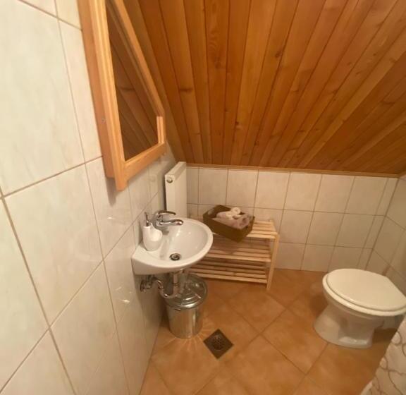 تختخواب و صبحانه Rooms Kočna