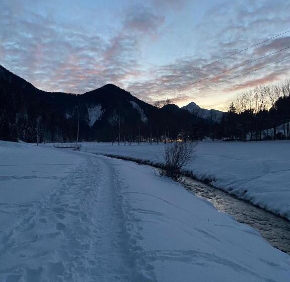 تختخواب و صبحانه Rooms Kočna