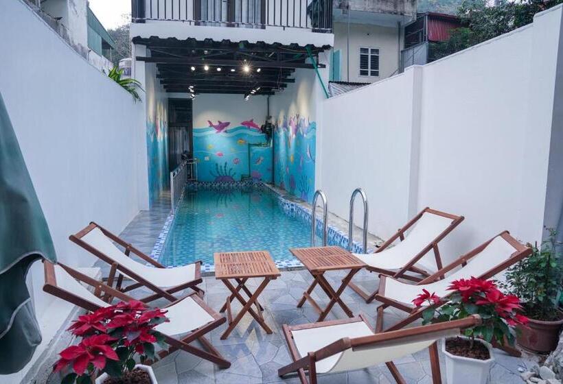 تختخواب و صبحانه Strawberry House , Tour & Motorbikes Rentel