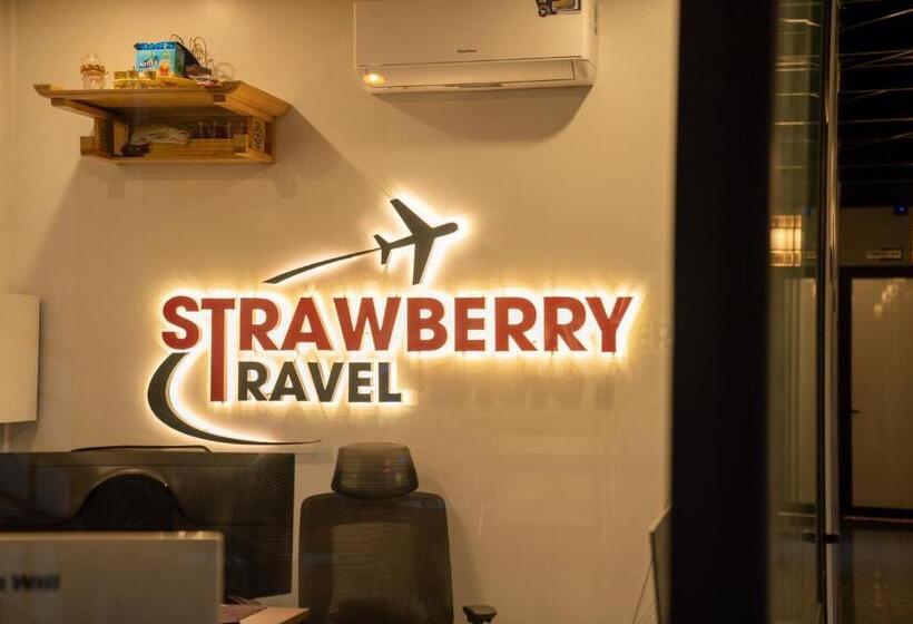 تختخواب و صبحانه Strawberry House , Tour & Motorbikes Rentel