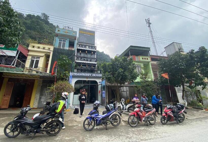 تختخواب و صبحانه Strawberry House , Tour & Motorbikes Rentel