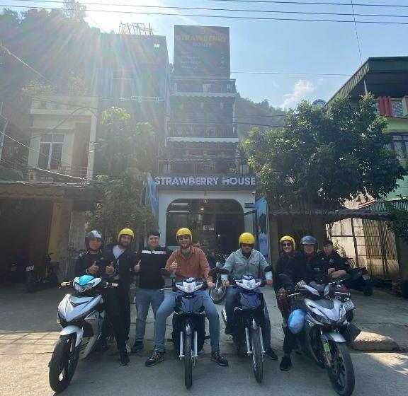 تختخواب و صبحانه Strawberry House , Tour & Motorbikes Rentel