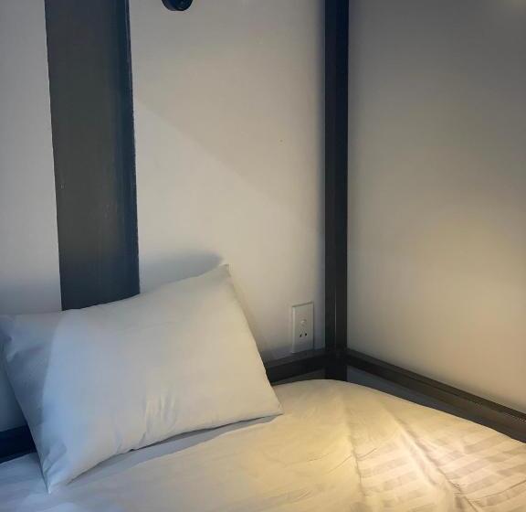 تختخواب و صبحانه Strawberry House , Tour & Motorbikes Rentel