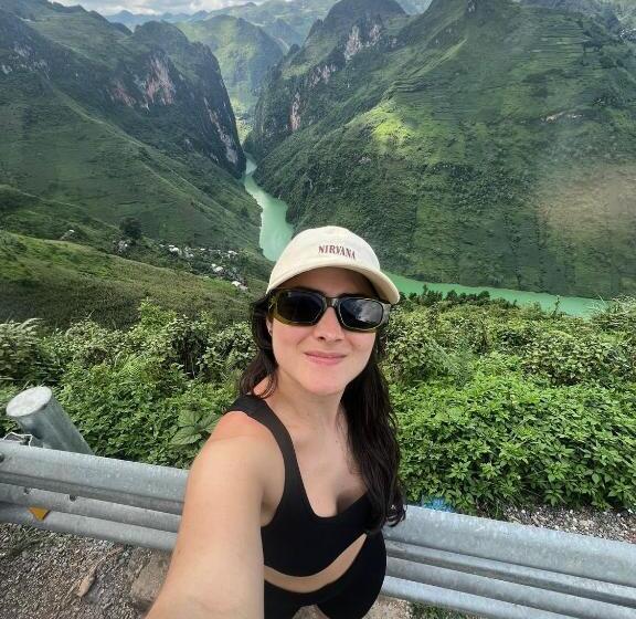 تختخواب و صبحانه Strawberry House , Tour & Motorbikes Rentel