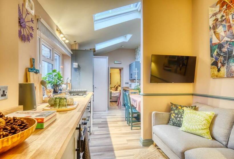 مبيت وإفطار The Bluebell