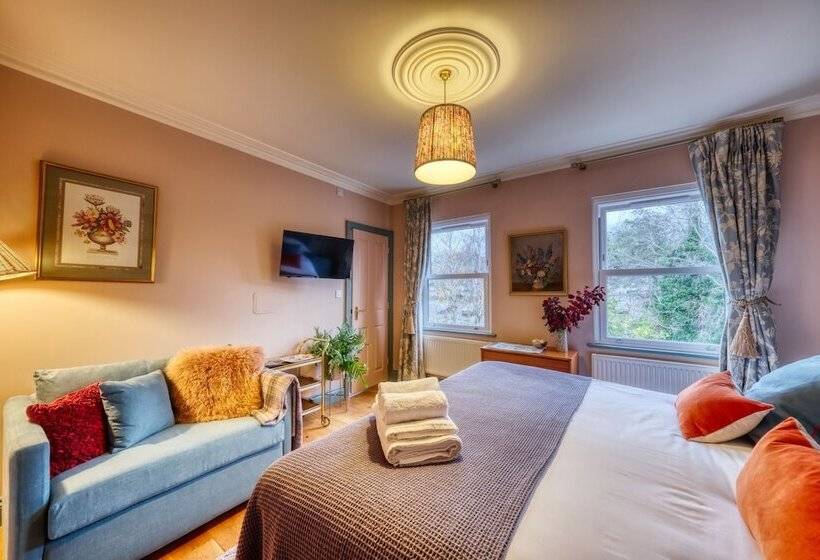 مبيت وإفطار The Bluebell