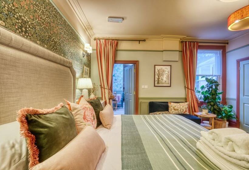 مبيت وإفطار The Bluebell