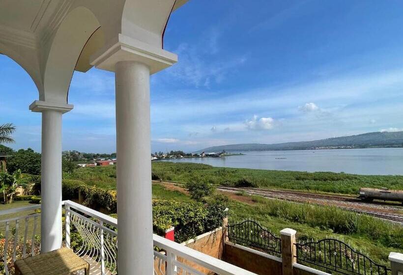 تختخواب و صبحانه The Jewel And The Lake