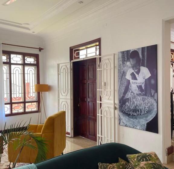 تختخواب و صبحانه The Jewel And The Lake