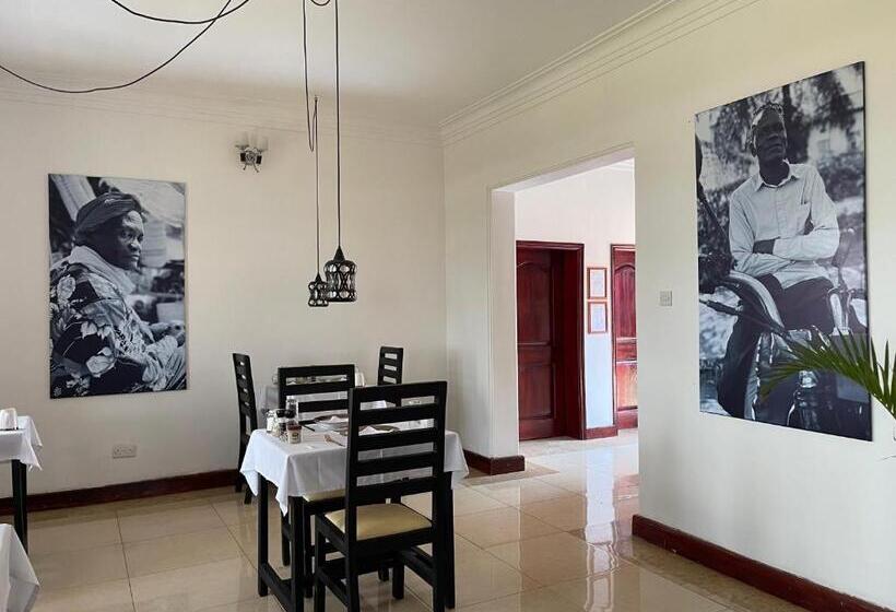 تختخواب و صبحانه The Jewel And The Lake