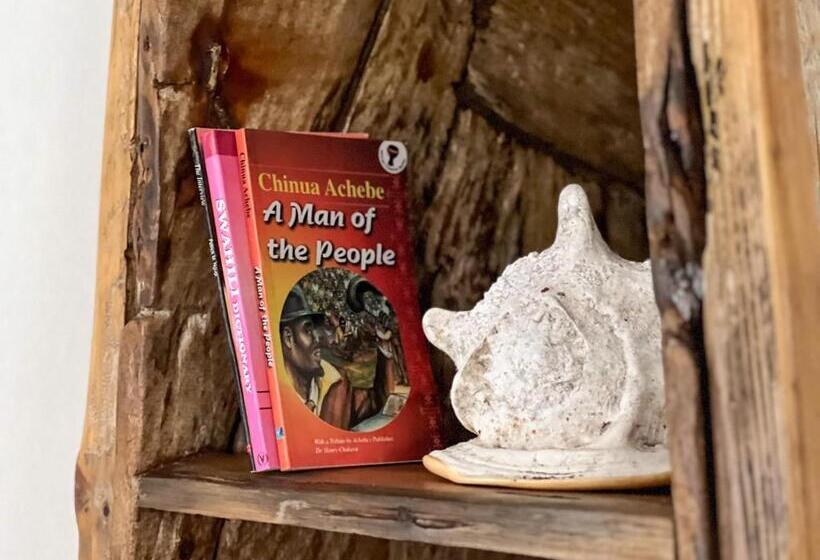 Bed and Breakfast Tropical Yellow Beach Nest