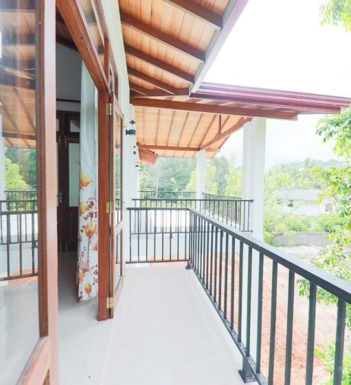 צימר Hikka Tulips Villa