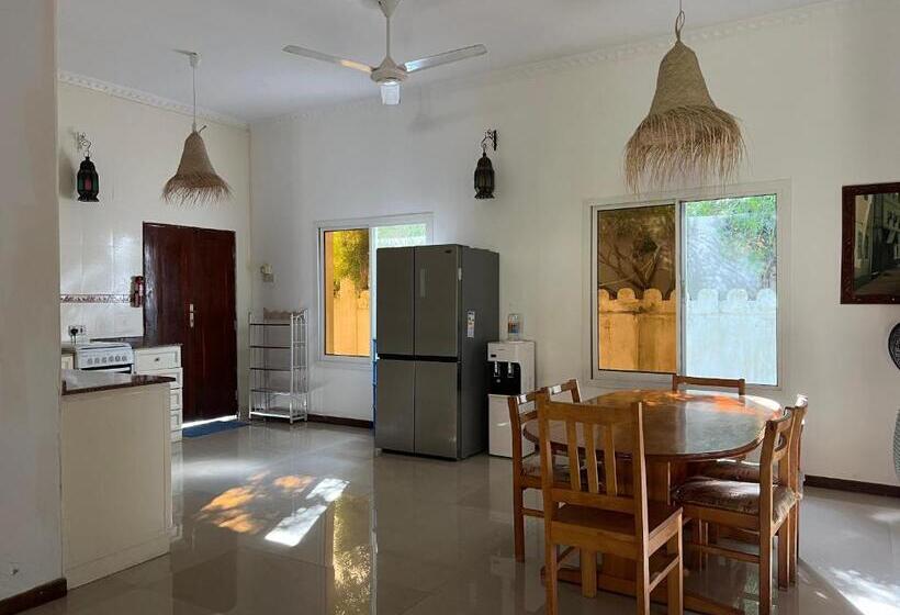 مبيت وإفطار Ukaya Villa