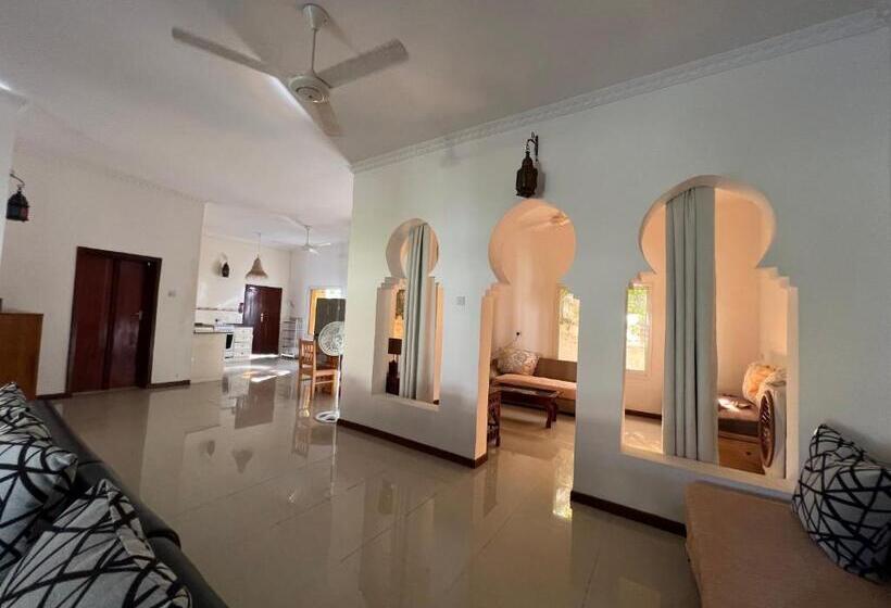 مبيت وإفطار Ukaya Villa