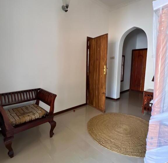 مبيت وإفطار Ukaya Villa