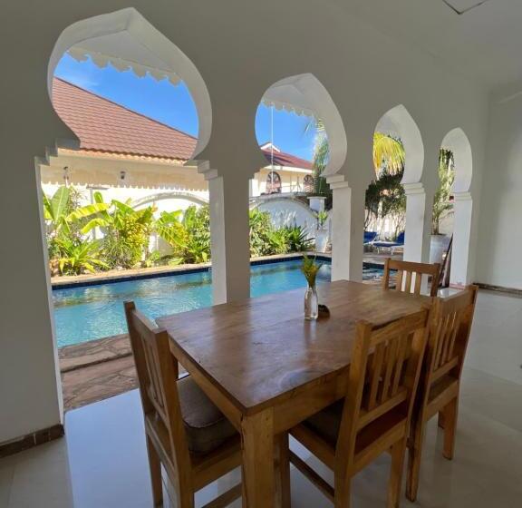 مبيت وإفطار Ukaya Villa