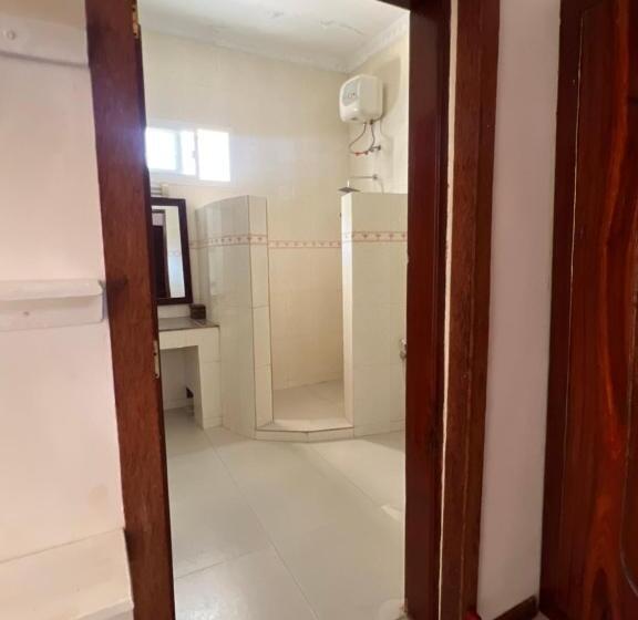 مبيت وإفطار Ukaya Villa