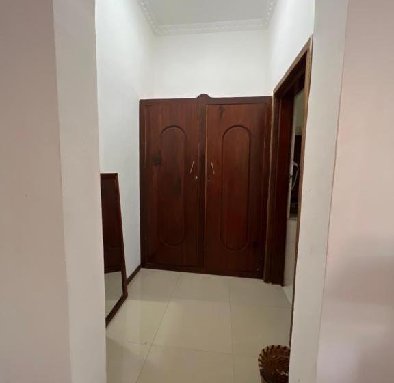 مبيت وإفطار Ukaya Villa