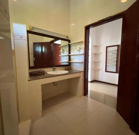 مبيت وإفطار Ukaya Villa