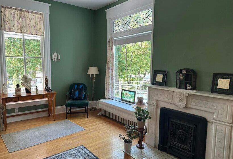 Century Elms Bed And Breakfast