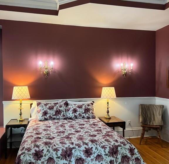 Century Elms Bed And Breakfast