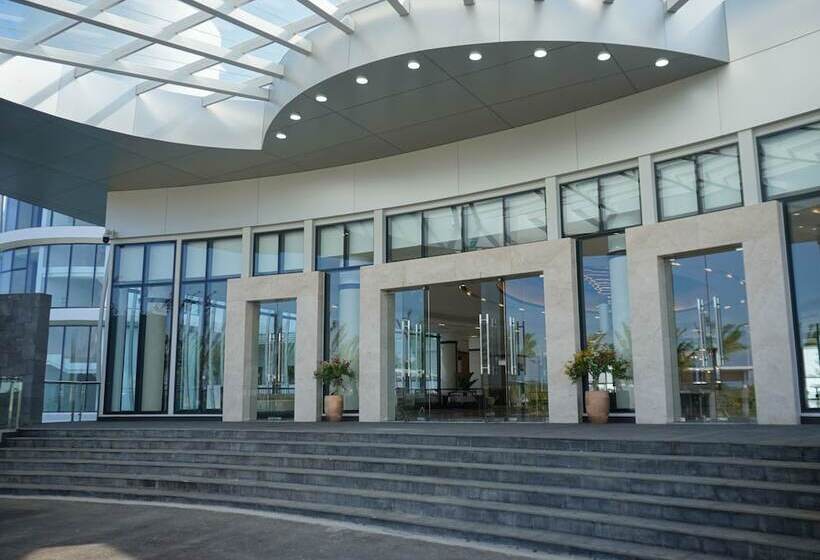 Emerald Ho Tram Resort