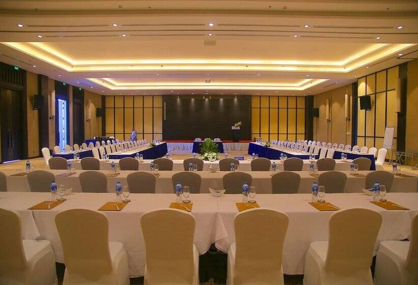 Emerald Ho Tram Resort