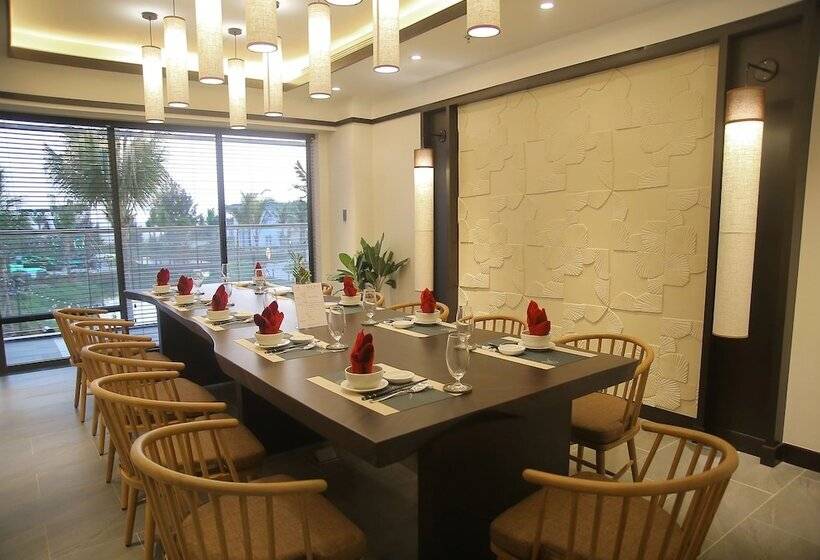 Emerald Ho Tram Resort