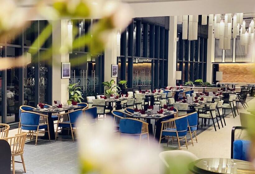 Emerald Ho Tram Resort